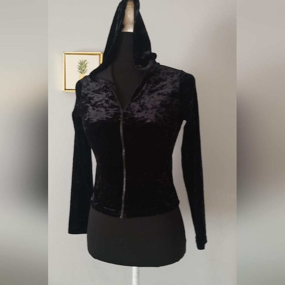 Crop Jacket Xhila ratio Size Large Velvet Zipper Front Good Condition Hoodie